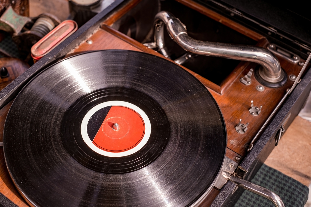 Gramofon z przedwzmacniaczem czy bez – który wybrać 